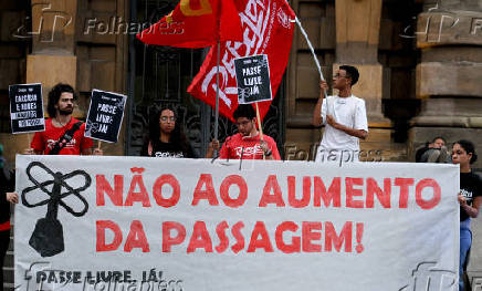 Ato contra o aumento das tarifas de nibus, trens e metr em SP