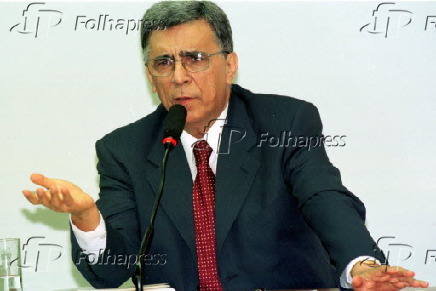 Elcio Alvares, ministro da Defesa,