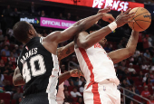 NBA: Preseason-San Antonio Spurs at Houston Rockets