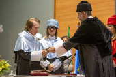 Raphael, investido doctor honoris causa en Jan