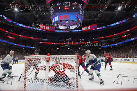 NHL: Vancouver Canucks at Washington Capitals