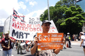 Manifestantes protestam contra a jornada de trabalho 6x1