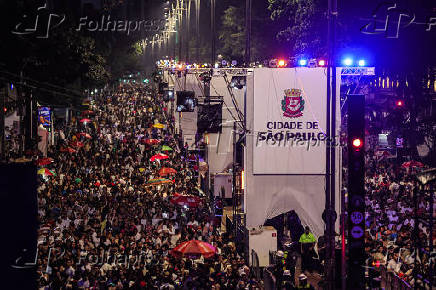 Pblico na Paulista para a Festa da Virada