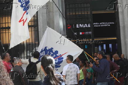 Protestam Em Frente a B3 Contra a Privatizao da EMAE