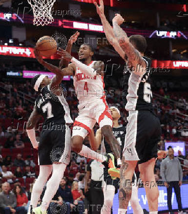 NBA: Preseason-San Antonio Spurs at Houston Rockets