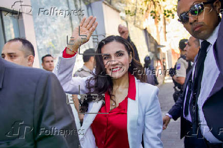 Vicepresidenta de Ecuador asiste a audiencia judicial en Quito