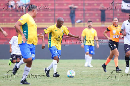 Jogo de despedida do volante Paulinho