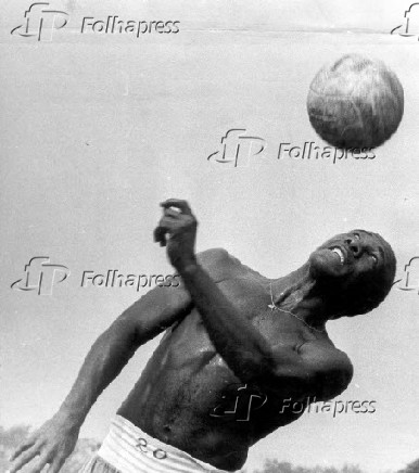 Futebol: o jogador Djalma Santos