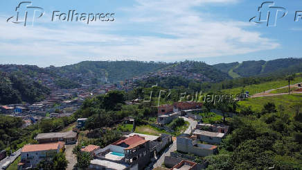 Aterro de tratamento de resduos na regio leste de SP