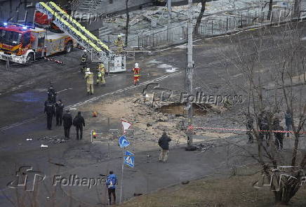 Russian missile strike hits Kyiv