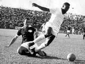 1965Pel jogando pelo Santos, em 1965.