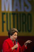 Dilma Rousseff durante ato na CUT