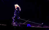 A cantora Bebe Rexha se apresenta na abertura do show de Katy Perry