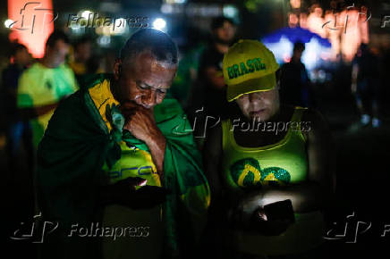 Folhapress Fotos Bolsonaristas acompanham apuração dos votos em