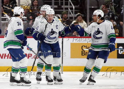 NHL: Vancouver Canucks at Pittsburgh Penguins