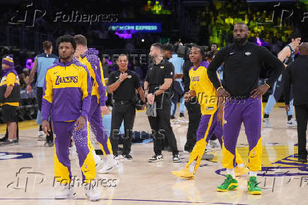 NBA: Memphis Grizzlies at Los Angeles Lakers