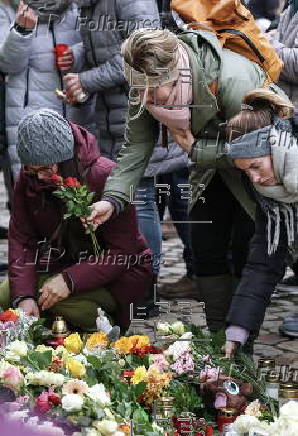 German Chancellor Scholz visits Magdeburg's Christmas market following vehicle-ramming attack