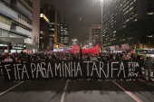 Manifestantes tomam avenida Paulista,