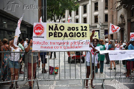 Protesto contra leilo de trecho da Nova Raposo