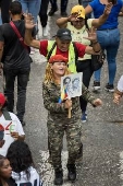 Chavistas marchan en Caracas para celebrar 