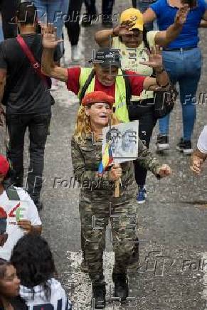 Chavistas marchan en Caracas para celebrar 