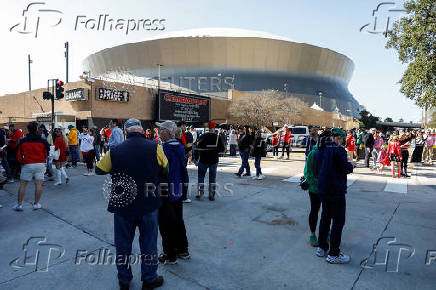 Driver crashes into crowd celebrating New Year's Day in New Orleans