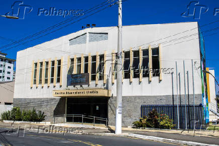 Fachada do Centro Educacional Lzaro De Souza Godoy, em guas de Lindoia (SP)