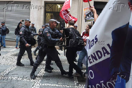 Protesto contra a privatizao da escolas em SP