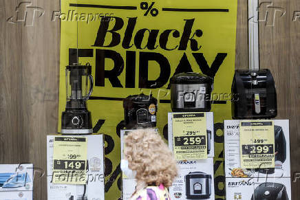 Lojistas preparam as ofertas para a Black Friday