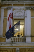 Russia closes Polands consulate in St. Petersburg