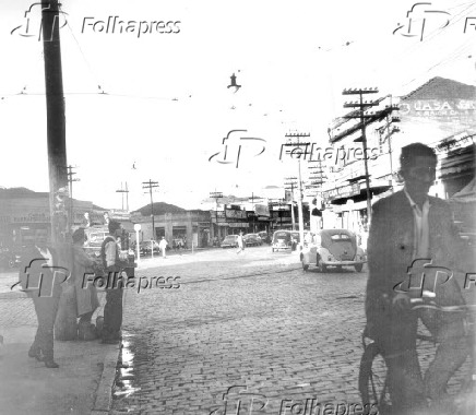 1957Vista do Largo de Pinheiros, na
