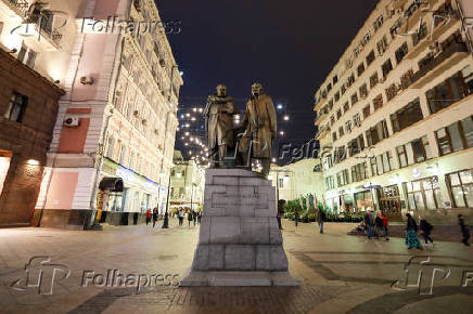 Monumento de Stanislavsky e Nemirovich-Danchenko
