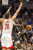 NBA: Houston Rockets at Minnesota Timberwolves