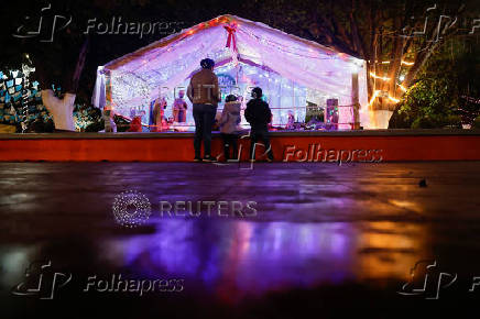 Mexicans living in the U.S. return to Mexico to spend the Christmas holiday with their families