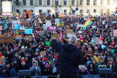 Rally 'Hand in Hand for democracy'