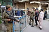 Shiite Muslims commemorate martyrdom of Imam Ali with mourning processions in Pakistan