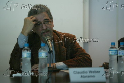 Debate no Auditorio Folha.