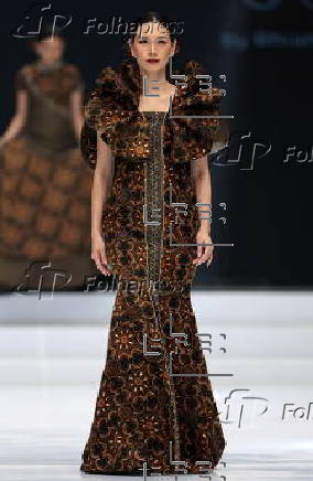 Rhiana Putri - Runway - Indonesia Fashion Week 2024