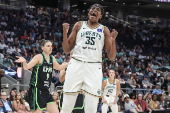 WNBA: Commissioner's Cup-Minnesota Lynx at New York Liberty
