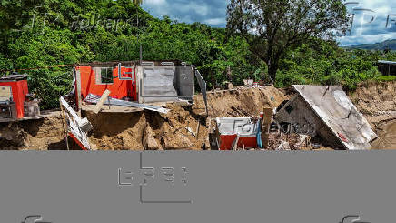 Las lluvias del huracn John derrumban casas y sueos de familias en el mexicano Acapulco