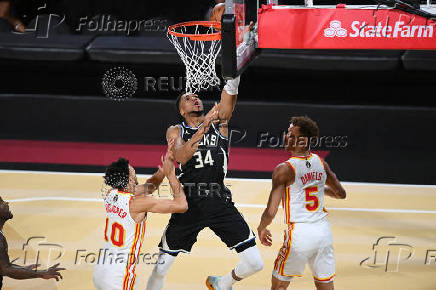 NBA: Emirates NBA Cup-Atlanta Hawks at Milwaukee Bucks