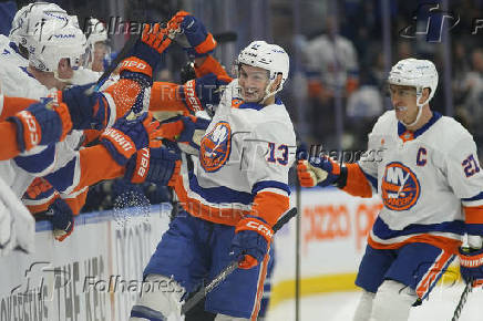 NHL: New York Islanders at Toronto Maple Leafs