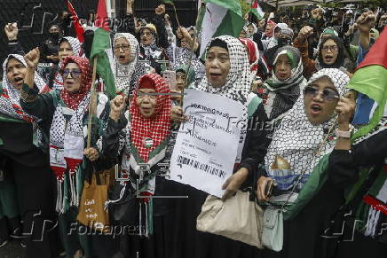 Rally in solidarity with the Palestinians after proposed Israel, Hamas ceasefire deal