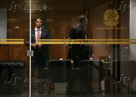 PF faz buscas no gabinete do senador Bezerra