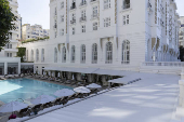 Piscina do hotel Copacabana Palace, na zona sul do RJ, que completa cem anos