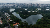 Prdios prximos ao Parque Ibirapuera, localizado na zona sul de So Paulo