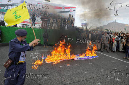 Rally in Sanaa in support of Palestinians and Lebanon's Hezbollah