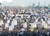 Houthi supporters rally in Sana'a in solidarity with the Palestinian people