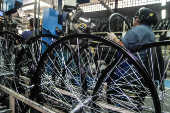 Linha de produo de bicicletas da Caloi Norte S.A
