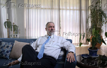 Augusto Aras durante entrevista  Folha 